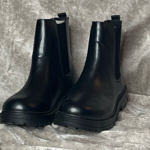 Black Lug Sole Chelsea Boots for Women